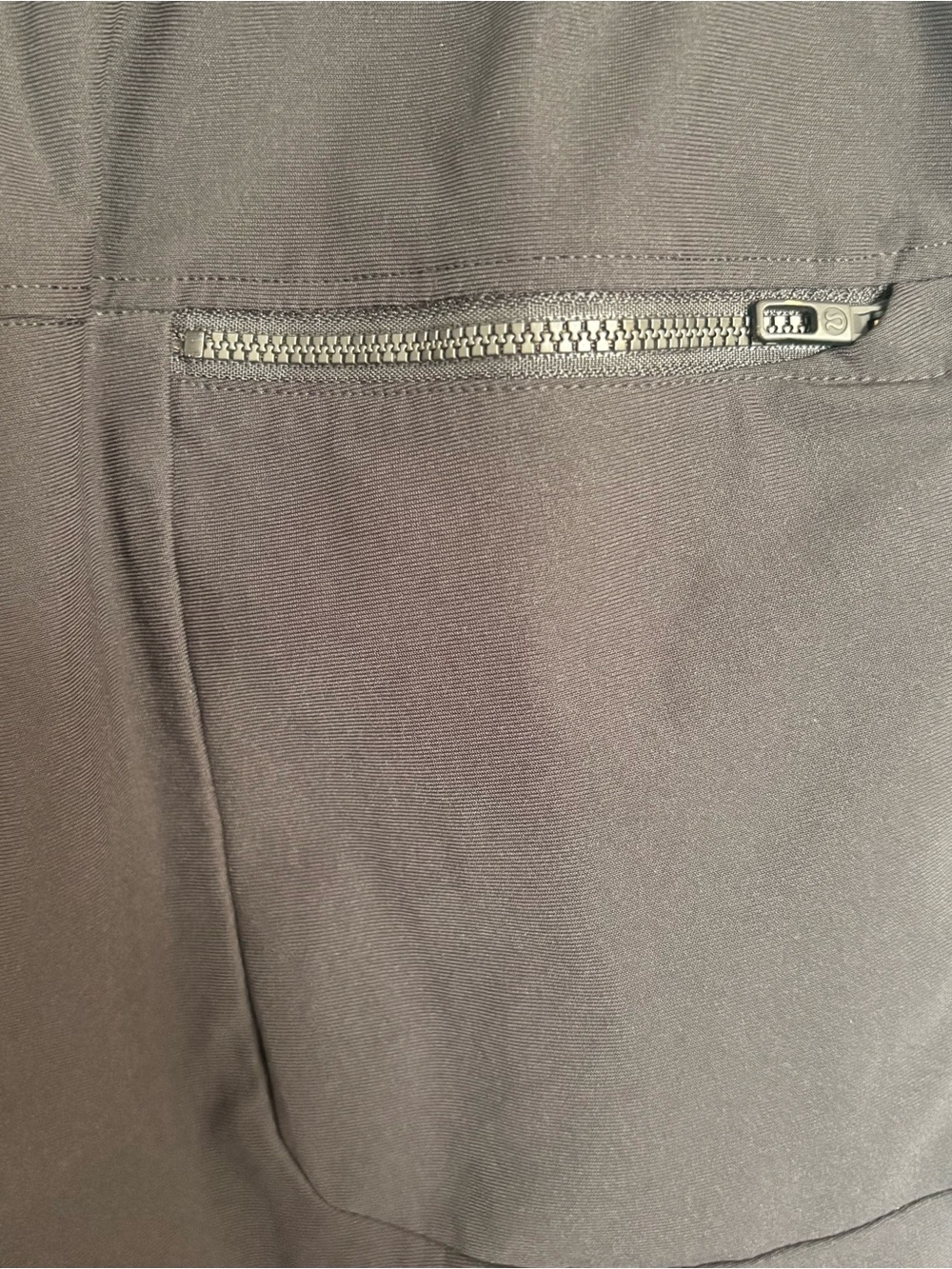 Lululemon Joggers Black Zipper back Pocket Drawstring Pockets Size Large - Picture 7 of 9